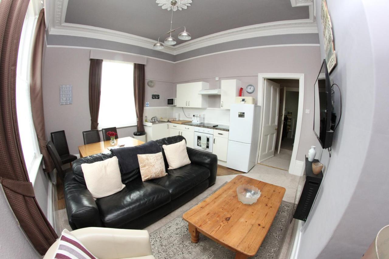 Parterre Holiday Apartments Сандаун Екстериор снимка